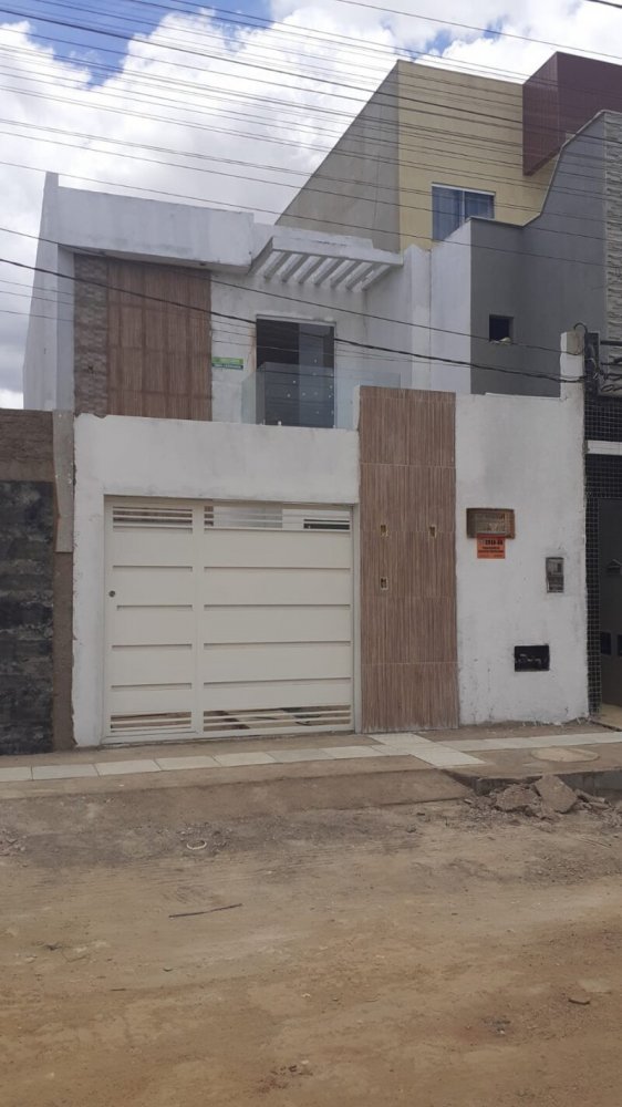 Casa - Venda - Felícia - Vitória da Conquista - BA