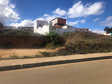 Terreno no bairro Zabel�, lot. Miro Cairo