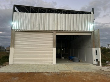 Galp�o de 250m� em fase final de acabamento