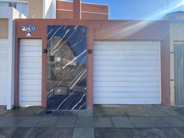 Charmosa Casa Duplex em Localiza��o Privilegiada