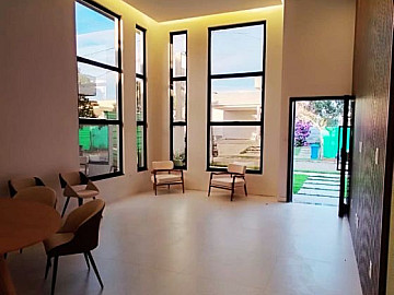Linda casa 3 dorm. 2 su�tes 1 m�ster